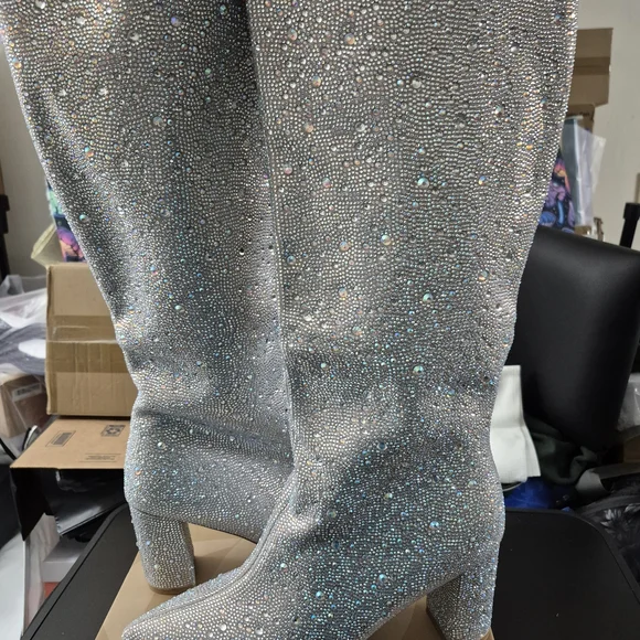 Elegant Silver Rhinestone Women's Boots Size 11 - Picture 1 of 7